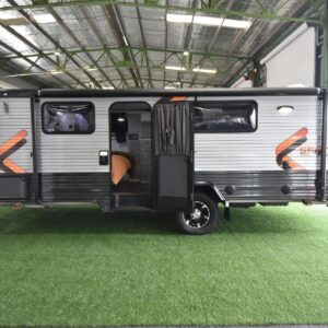 2018 Windsor SEKA 552 18'2 Off Road Couples With Ensuite - Single Axle