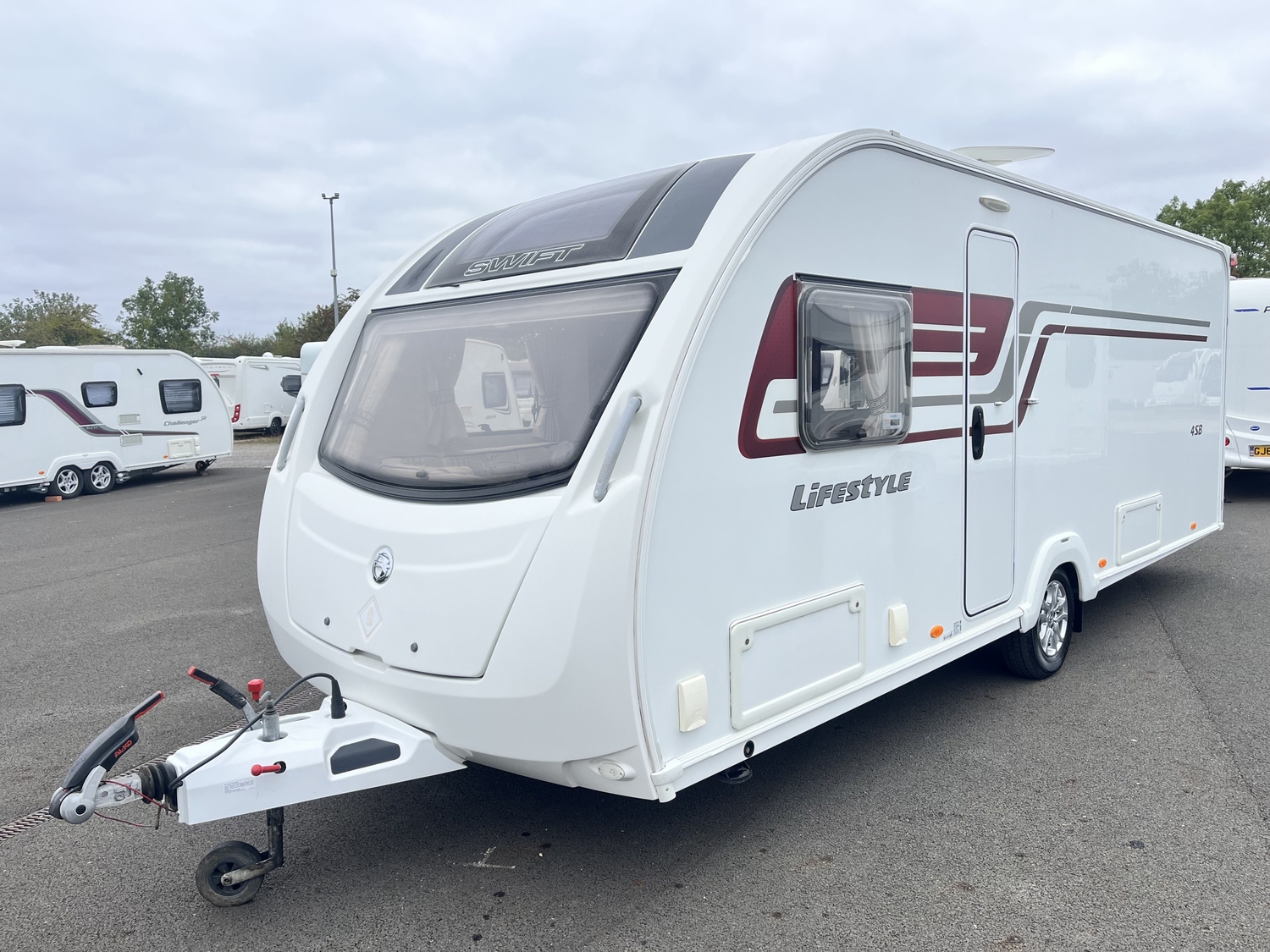 Used Swift Sprite LIFESTYLE 4 SB (2015) Touring Caravan For Sale | Used Swift Sprite LIFESTYLE 4 SB (2015) Caravan Dealer - Image 2